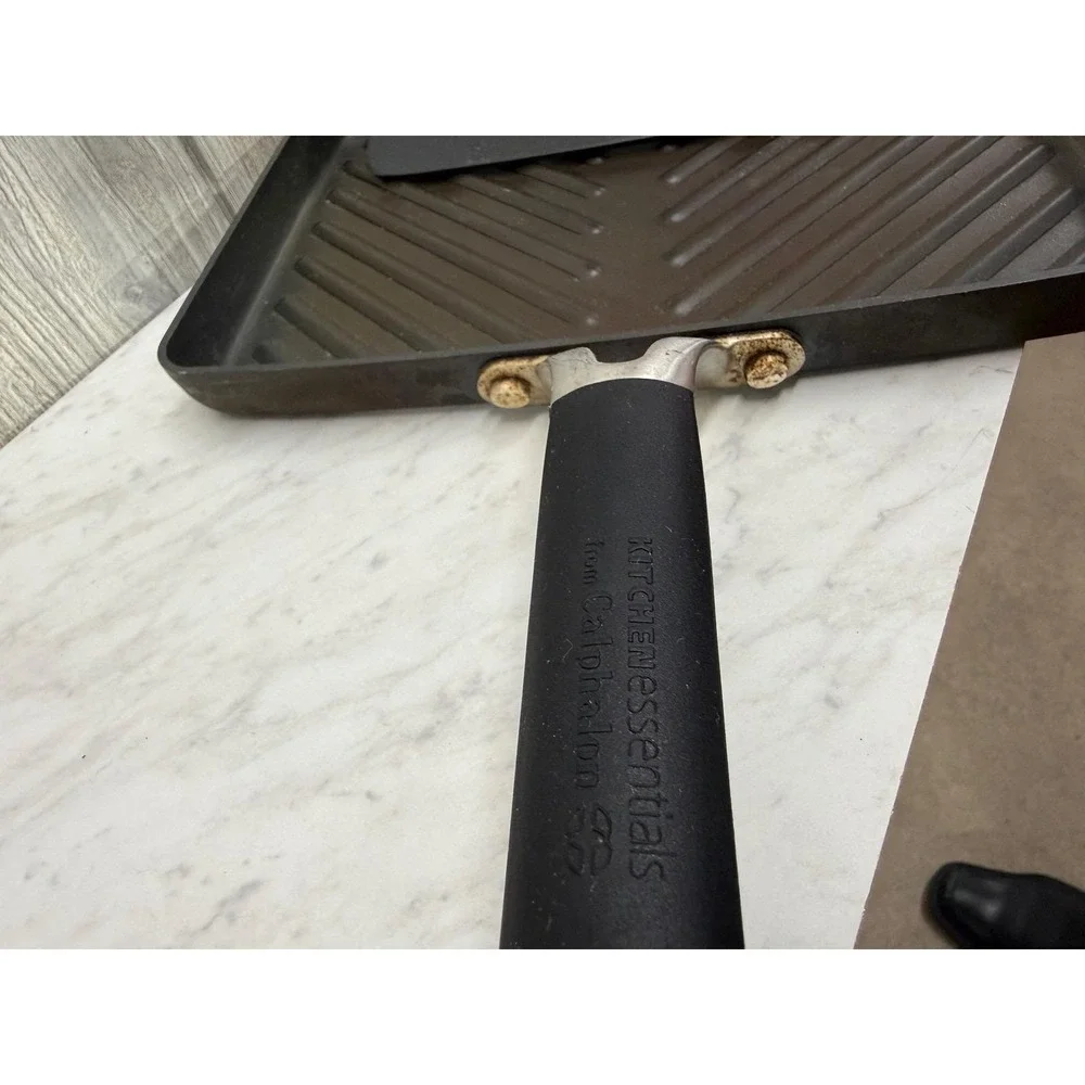 Kitchen Essentials Calphalon 11